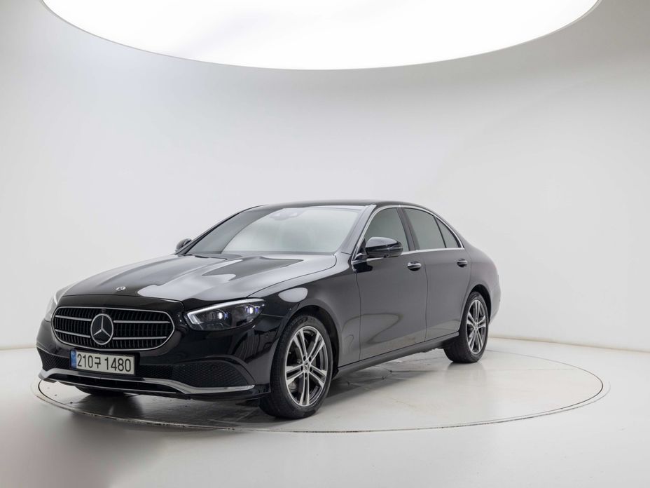 Mercedes-Benz E-Class 2021