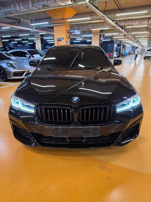 BMW 5-Series 2022