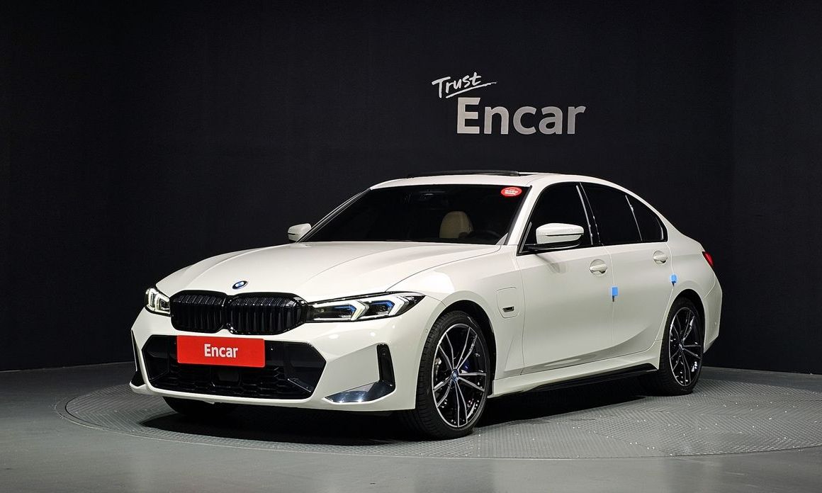 BMW 3-Series 2023