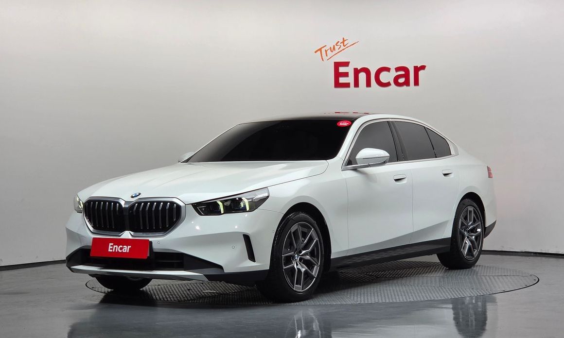 BMW 5-Series 2025
