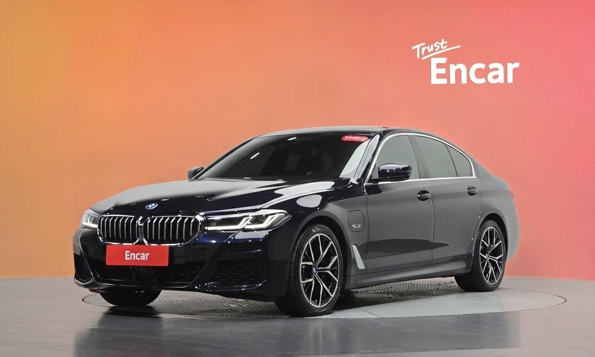 BMW 5-Series 2023