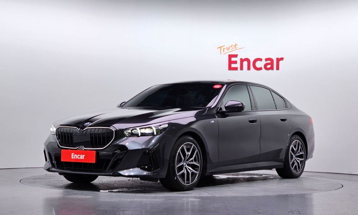 BMW 5-Series 2025