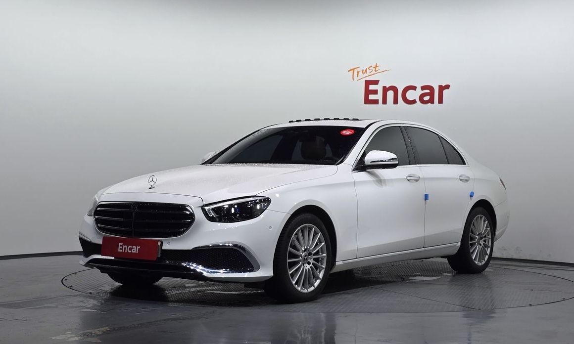 Mercedes-Benz E-Class 2022