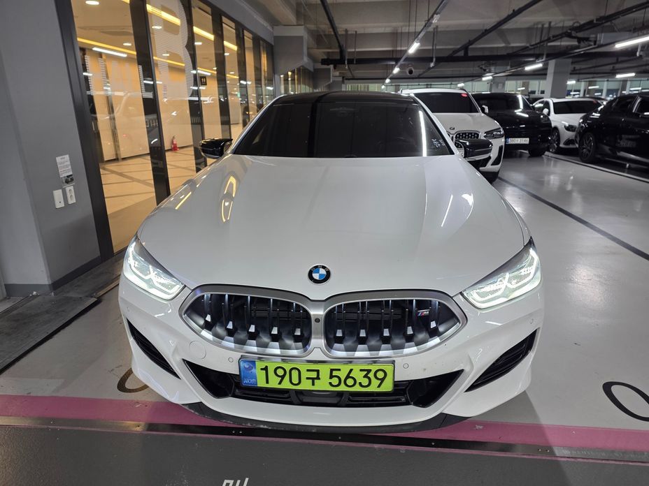 BMW 8-Series 2024