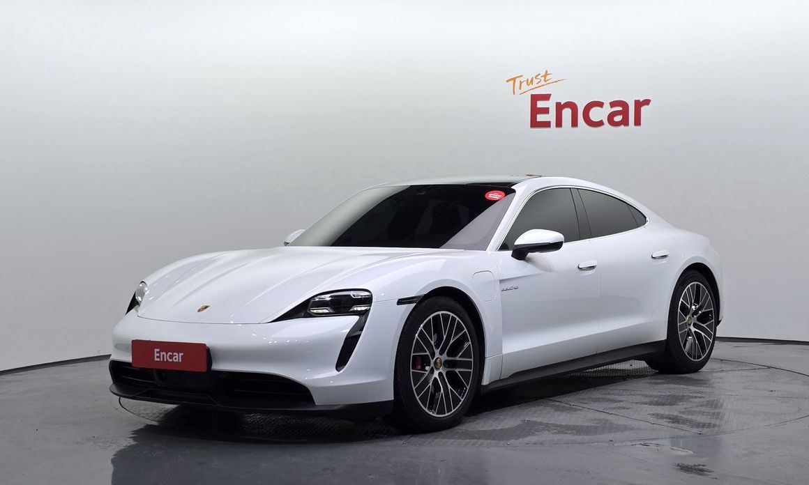 Porsche Taycan 2021