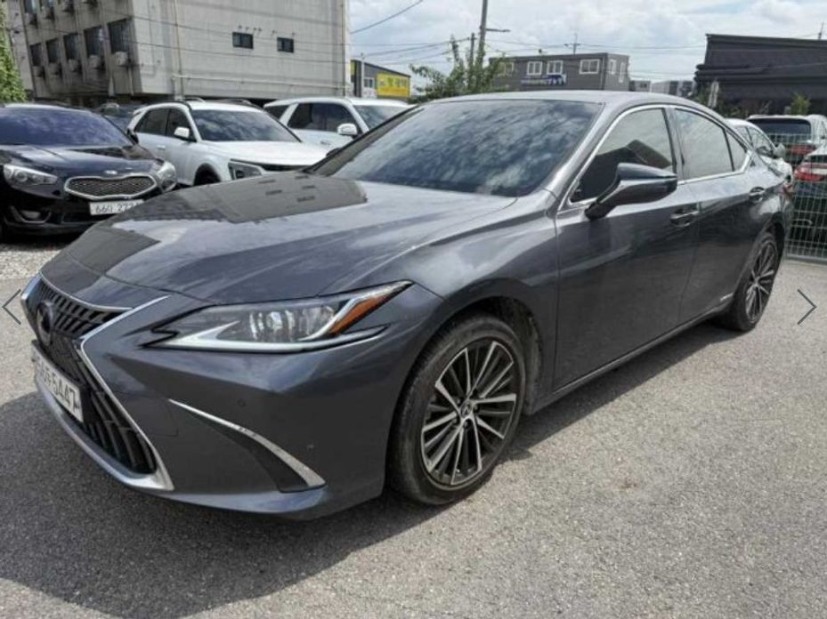Lexus ES 2022