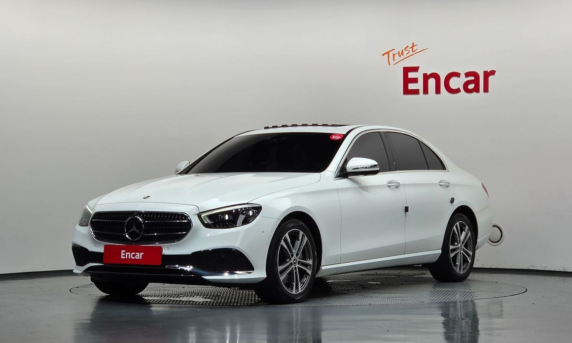 Mercedes-Benz E-Class 2022