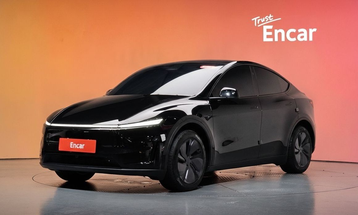 Tesla Model Y 2025