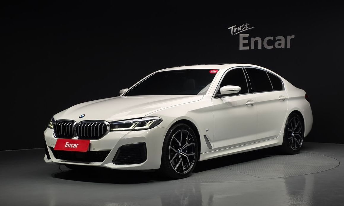 BMW 5-Series 2023