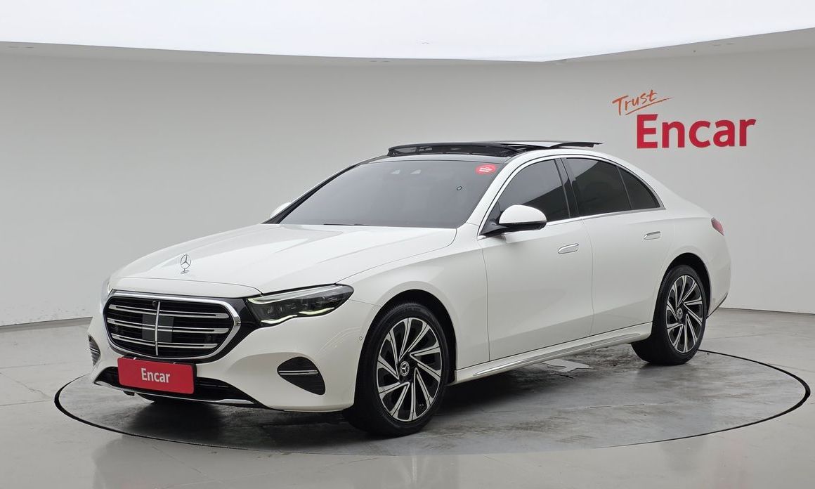 Mercedes-Benz E-Class 2024