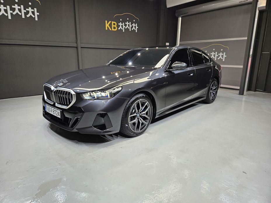 BMW 5-Series 2026