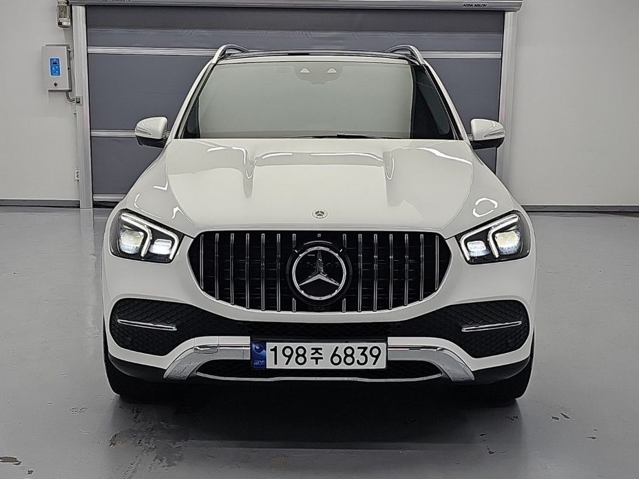 Mercedes-Benz GLE-Class 2023