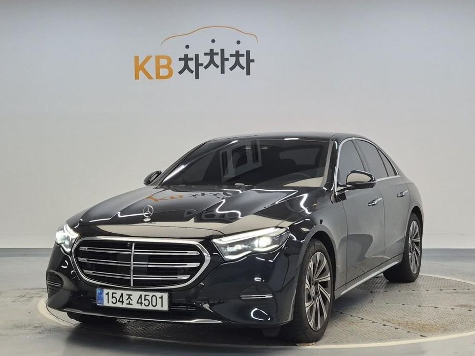 Mercedes-Benz E-Class 2025