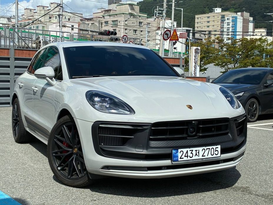Porsche Macan 2023