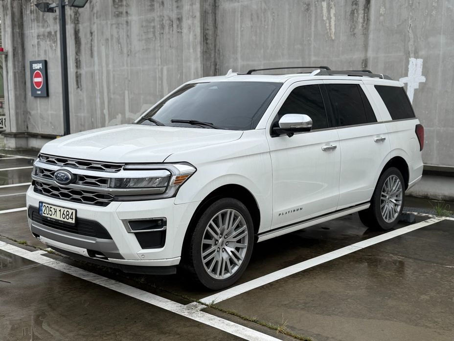 Ford Expedition 2023