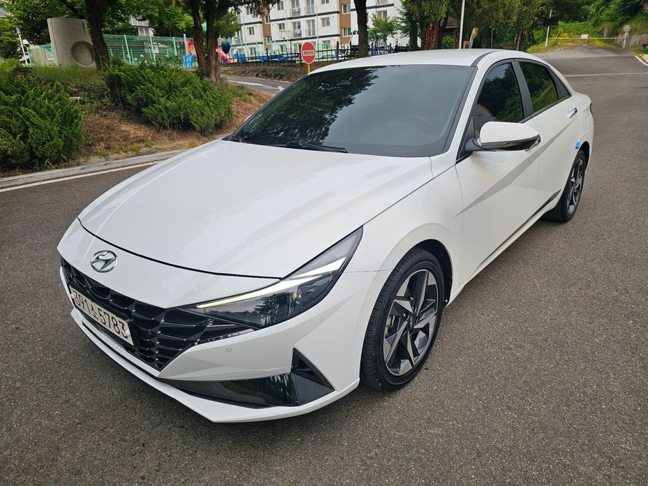 Hyundai AVANTE 2021