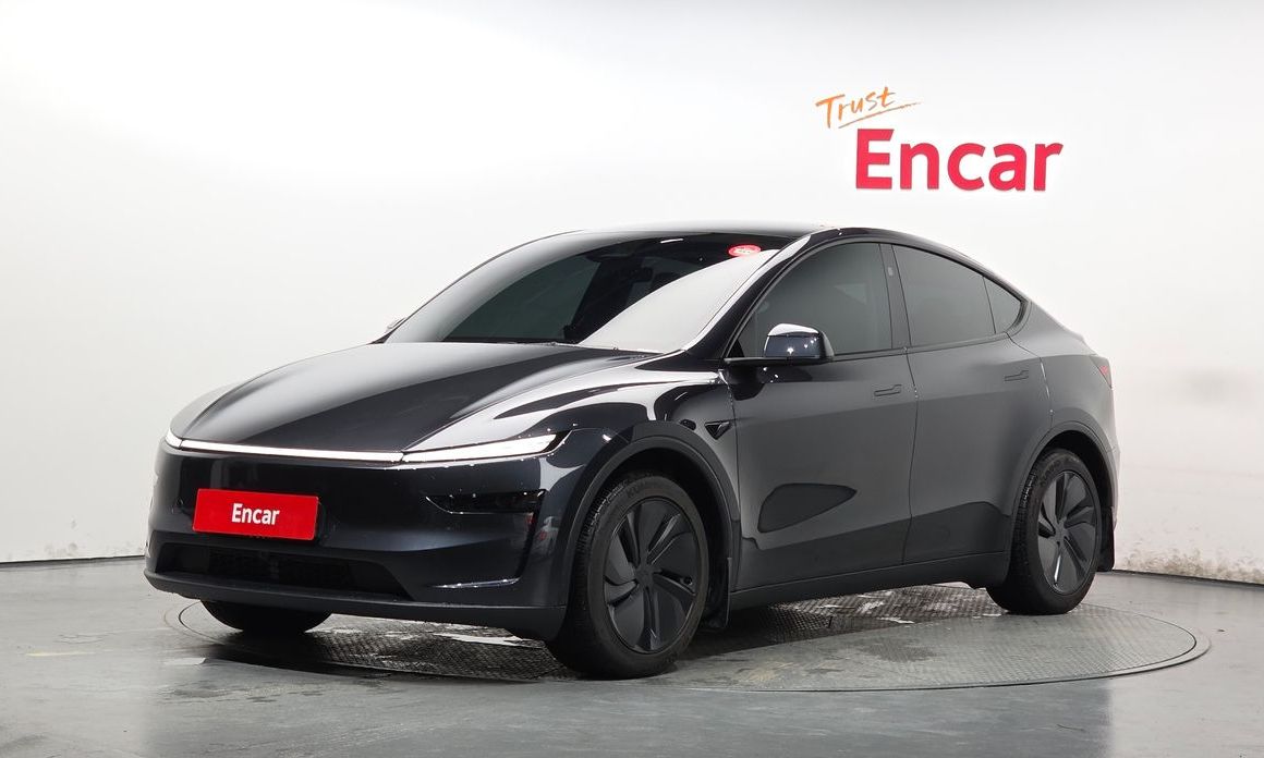 Tesla Model Y 2025
