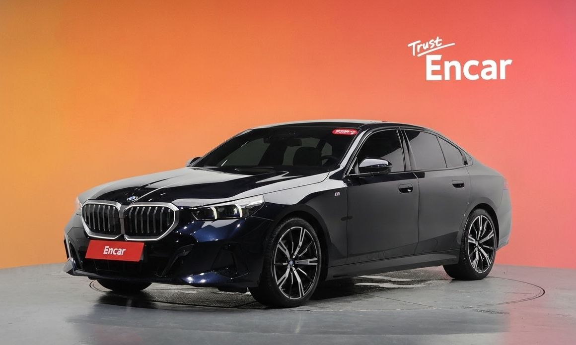 BMW 5-Series 2024
