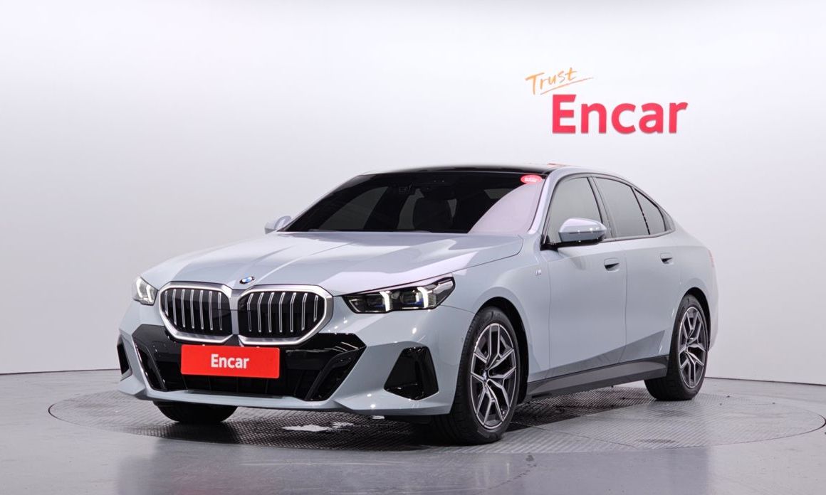 BMW 5-Series 2024