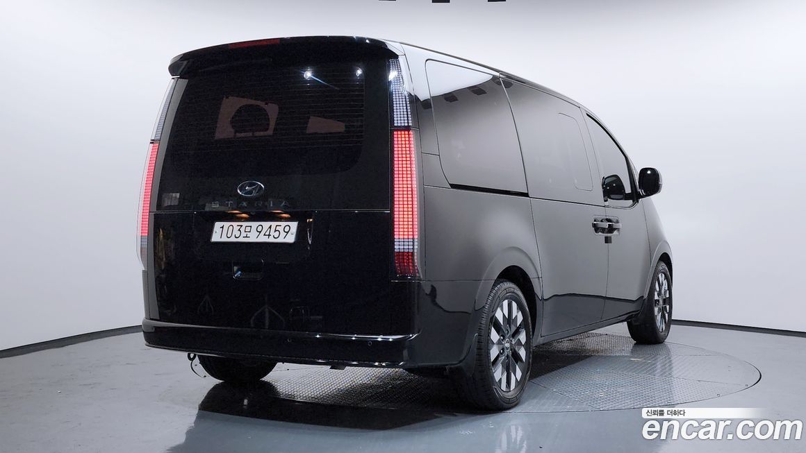 Hyundai Staria 2022