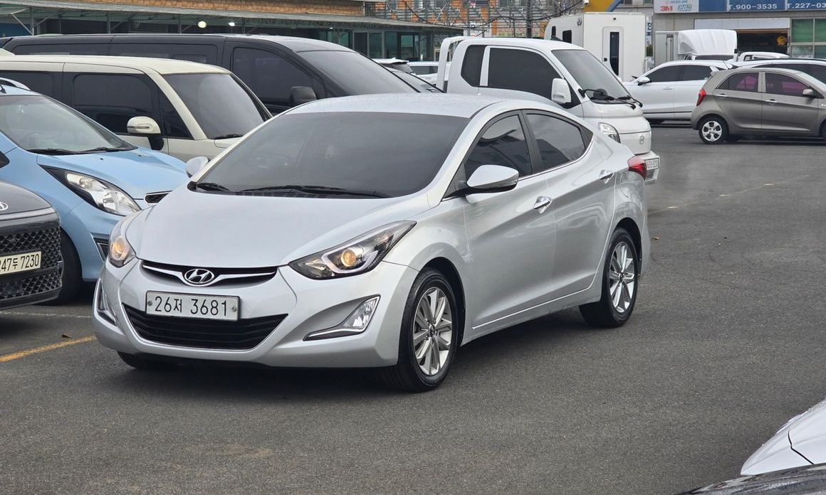 Hyundai AVANTE 2015