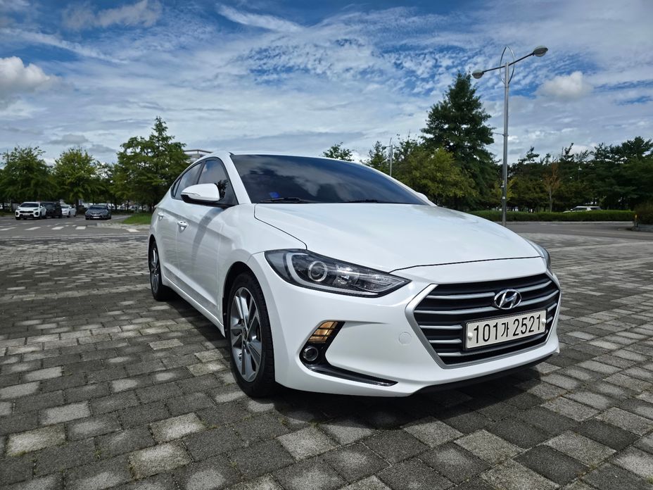 Hyundai AVANTE 2018