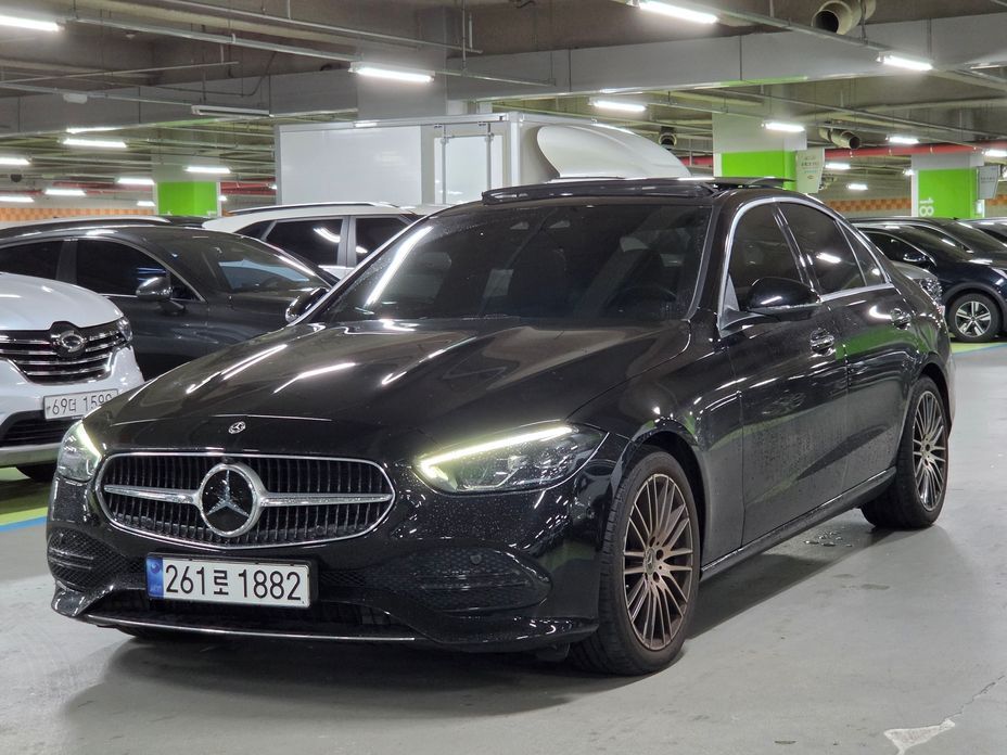 Mercedes-Benz C-Class 2024
