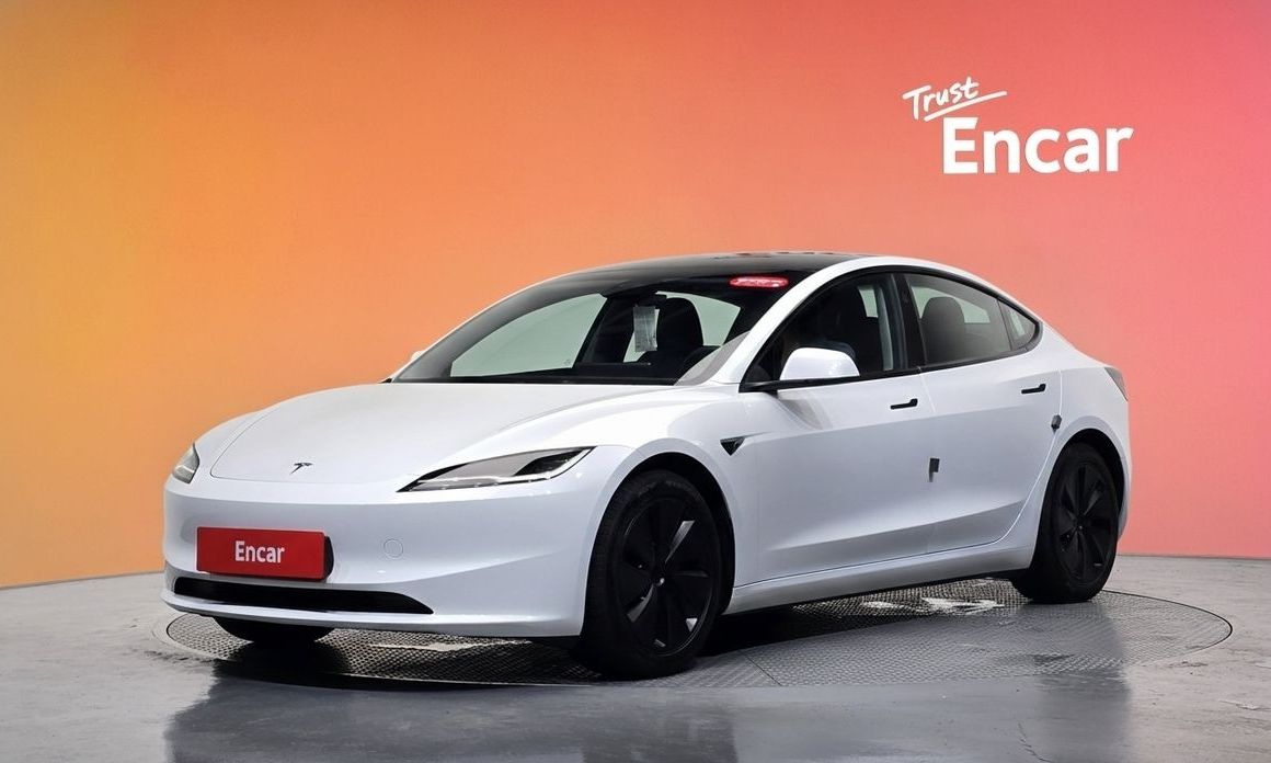 Tesla Model 3 2024