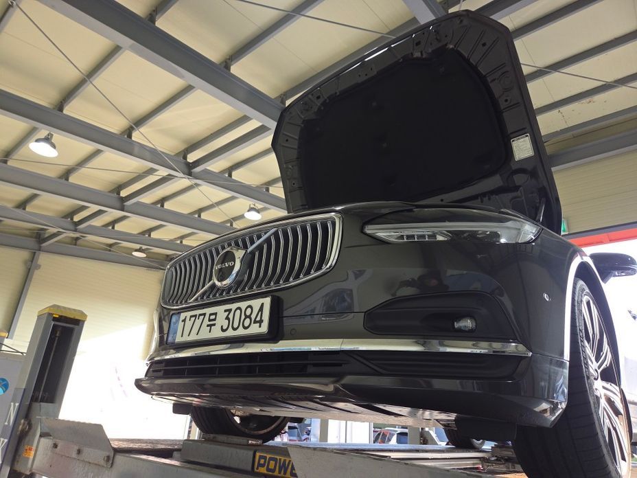 Volvo S90 2023