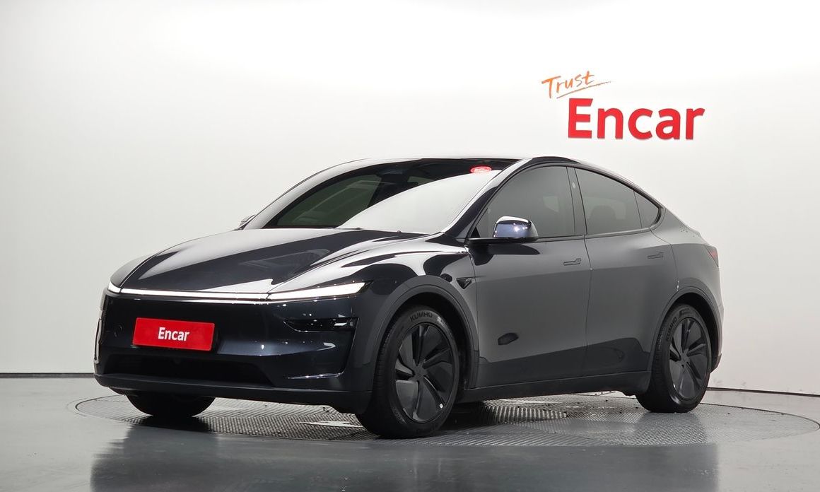 Tesla Model Y 2025