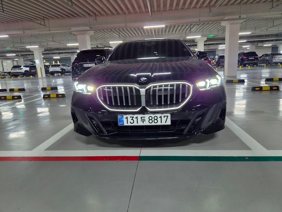 BMW 5-Series 2025