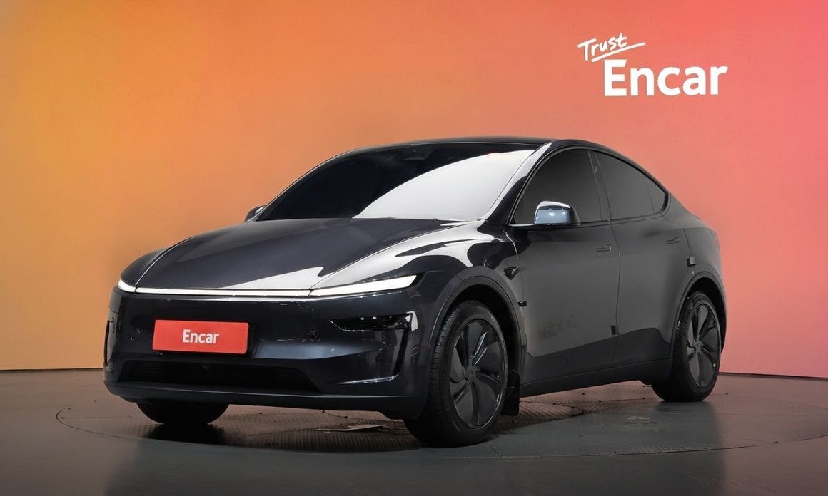 Tesla Model Y 2025