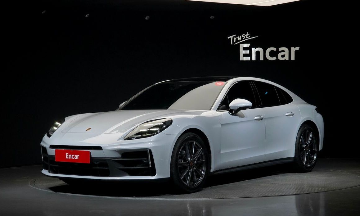 Porsche Panamera 2025