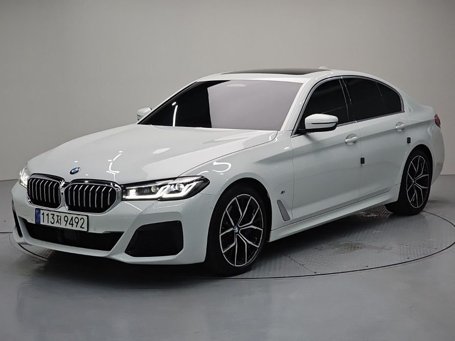 BMW 5-Series 2021