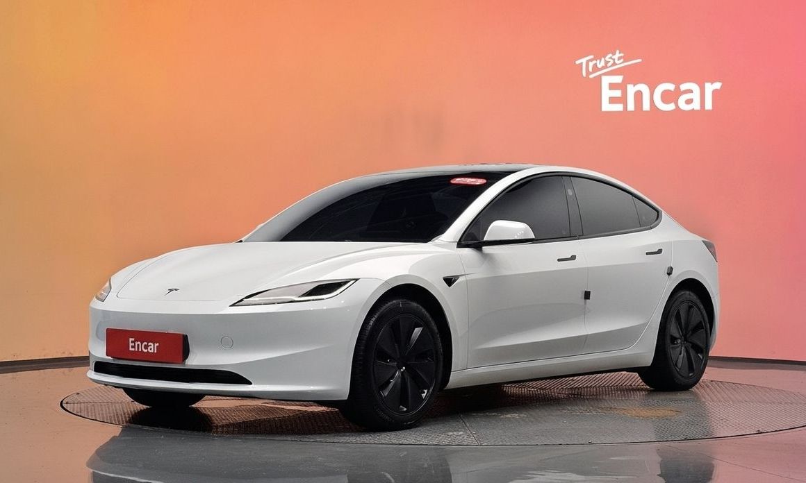 Tesla Model 3 2024
