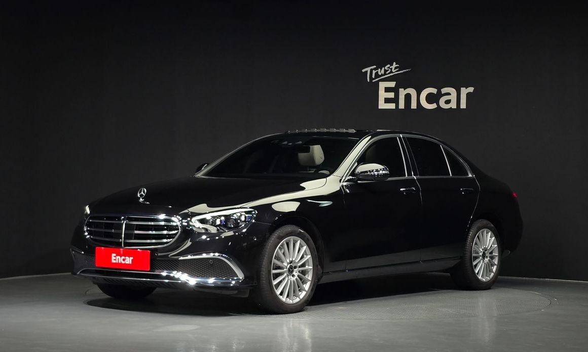 Mercedes-Benz E-Class 2023