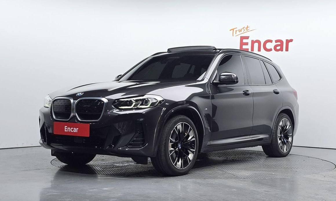 BMW iX3 2023