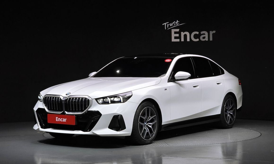 BMW 5-Series 2025
