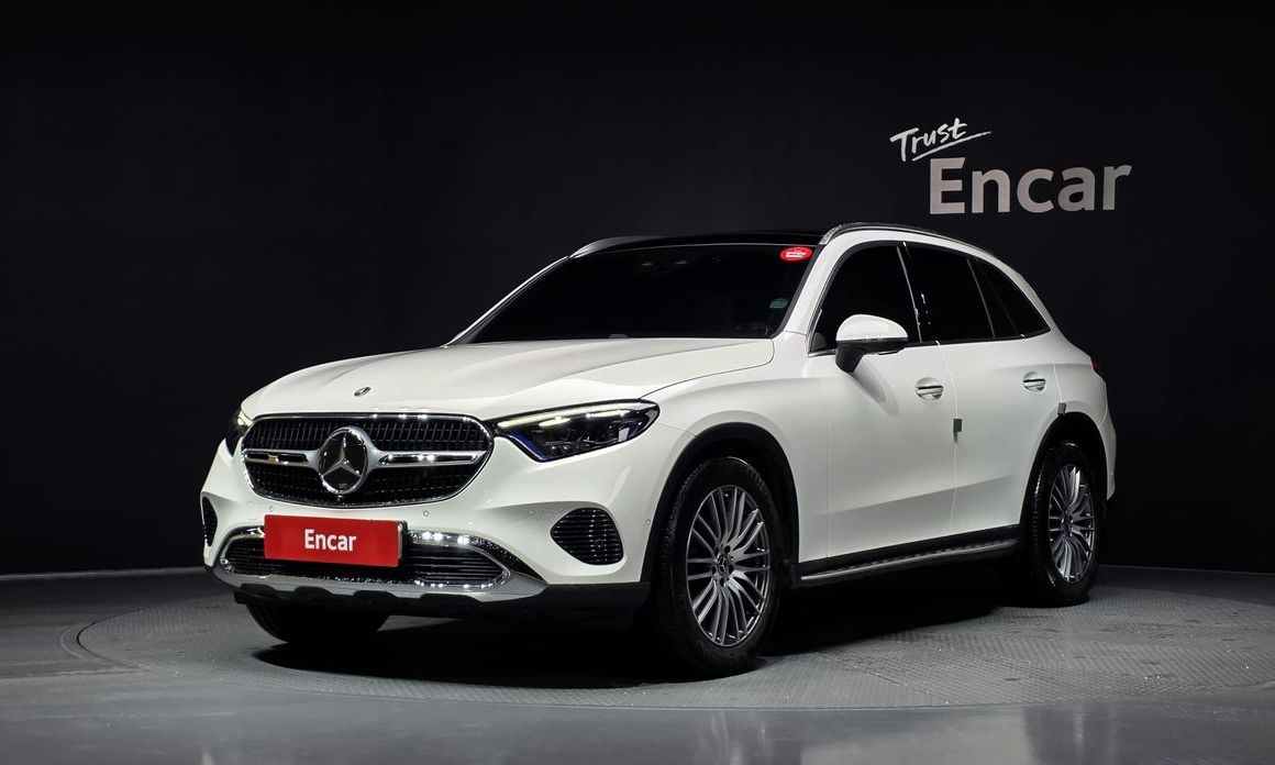 Mercedes-Benz GLC-Class 2025