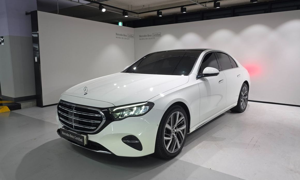 Mercedes-Benz E-Class 2024
