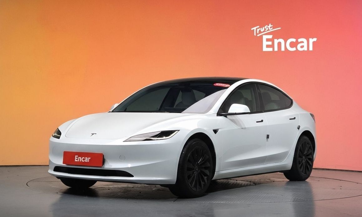 Tesla Model 3 2024