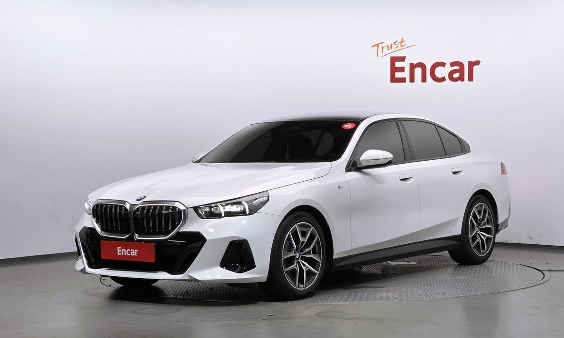 BMW 5-Series 2024