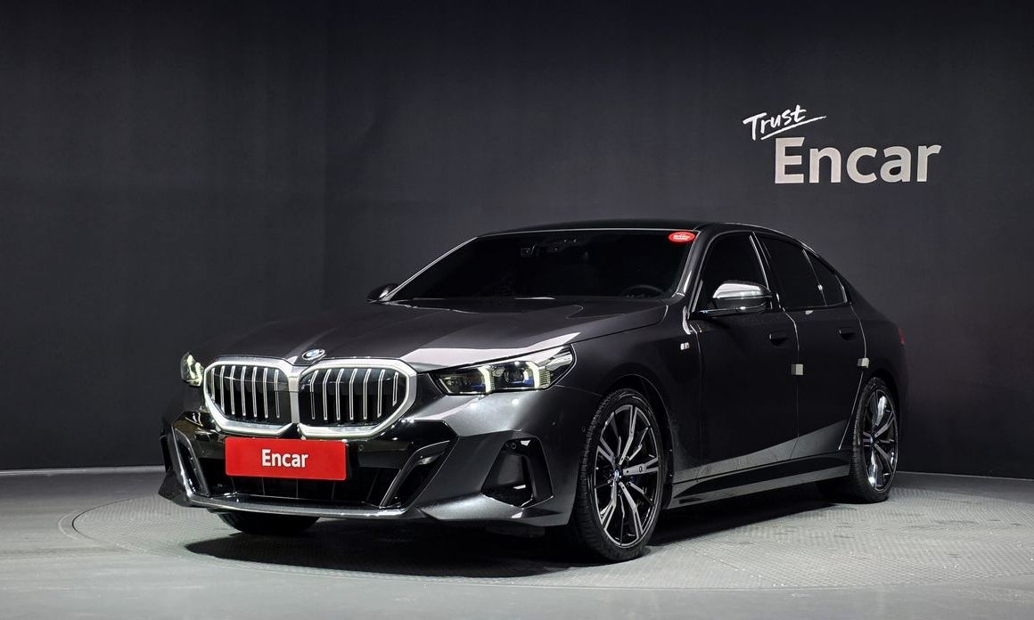 BMW 5-Series 2025