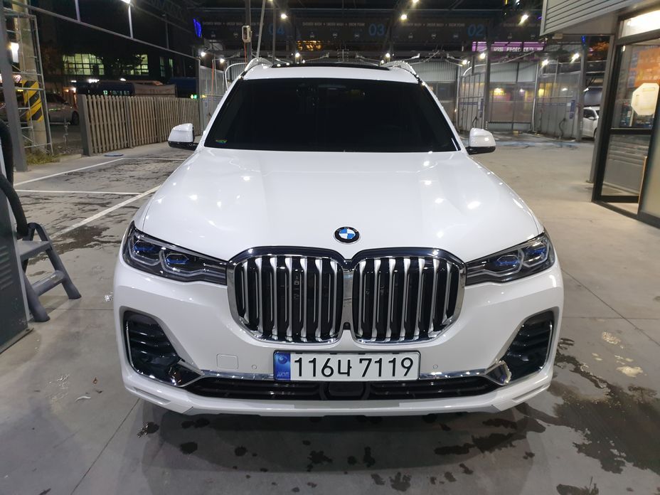 BMW X7 2021