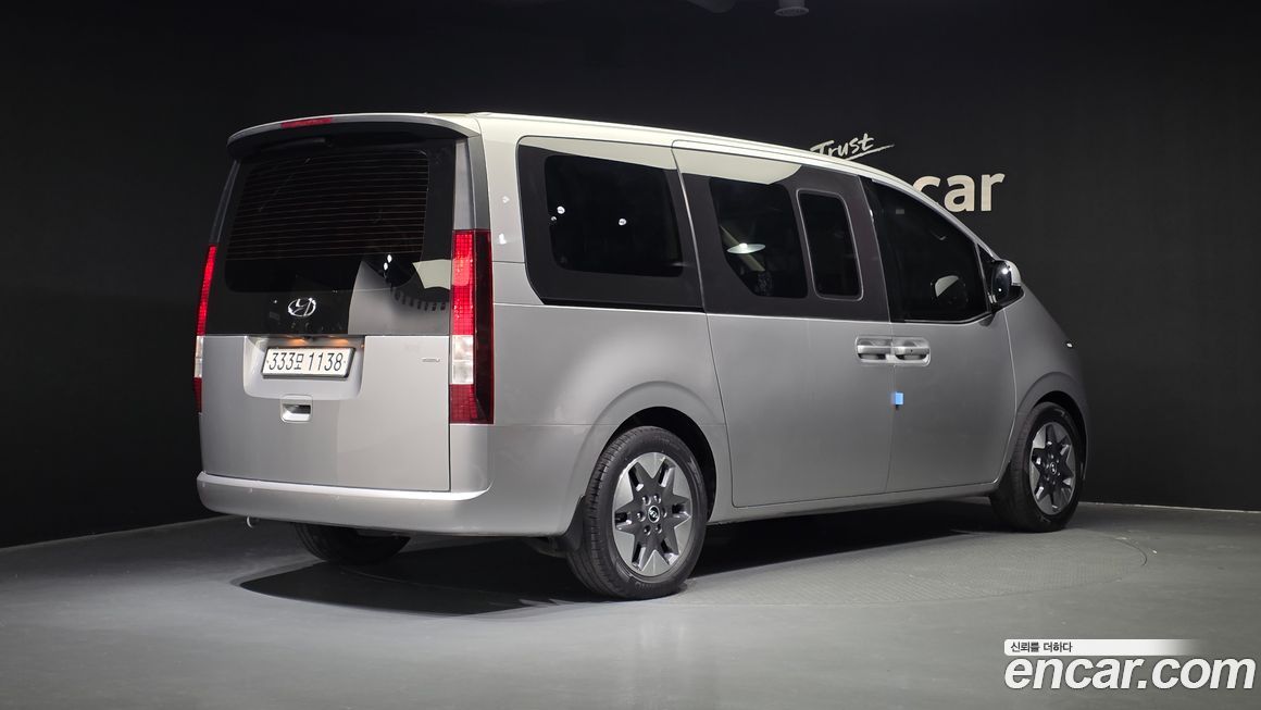 Hyundai Staria 2022