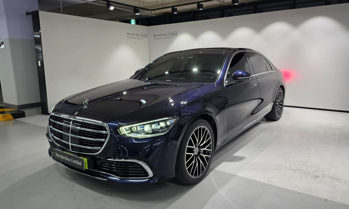 Mercedes-Benz S-Class 2025