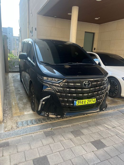 Toyota Alphard 2025