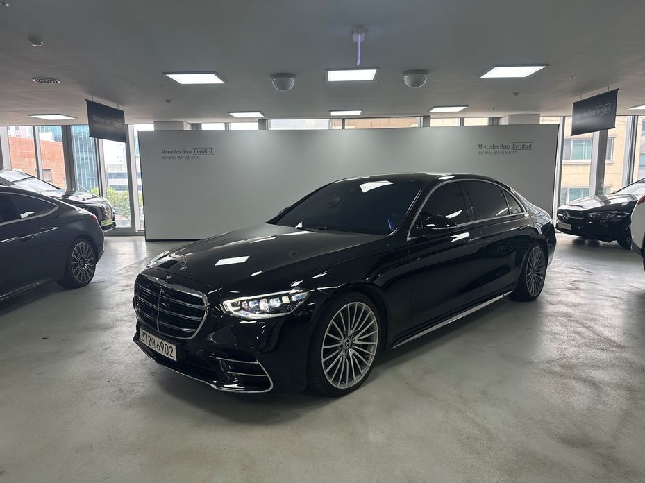 Mercedes-Benz S-Class 2025