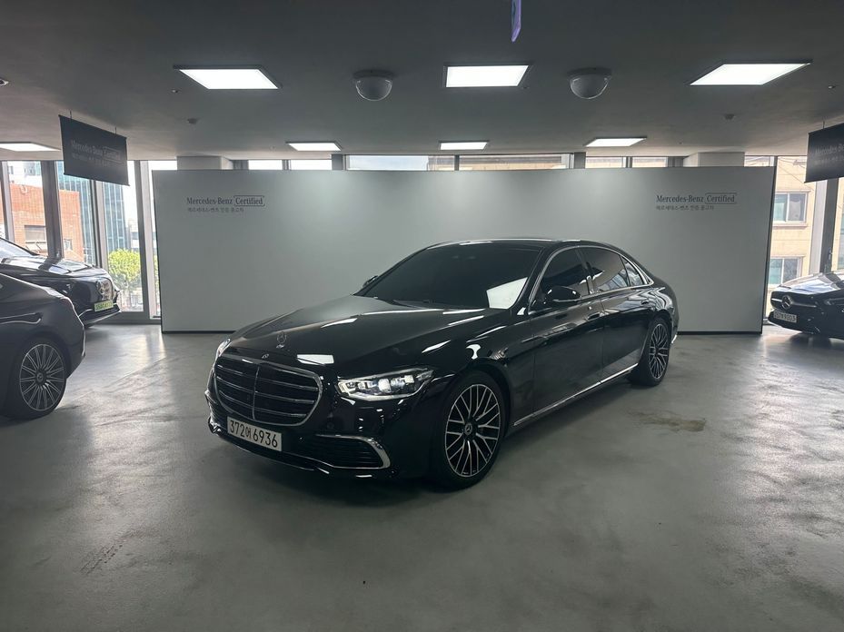 Mercedes-Benz S-Class 2025