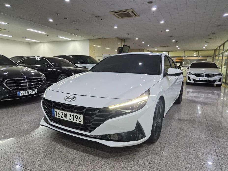 Hyundai AVANTE 2021